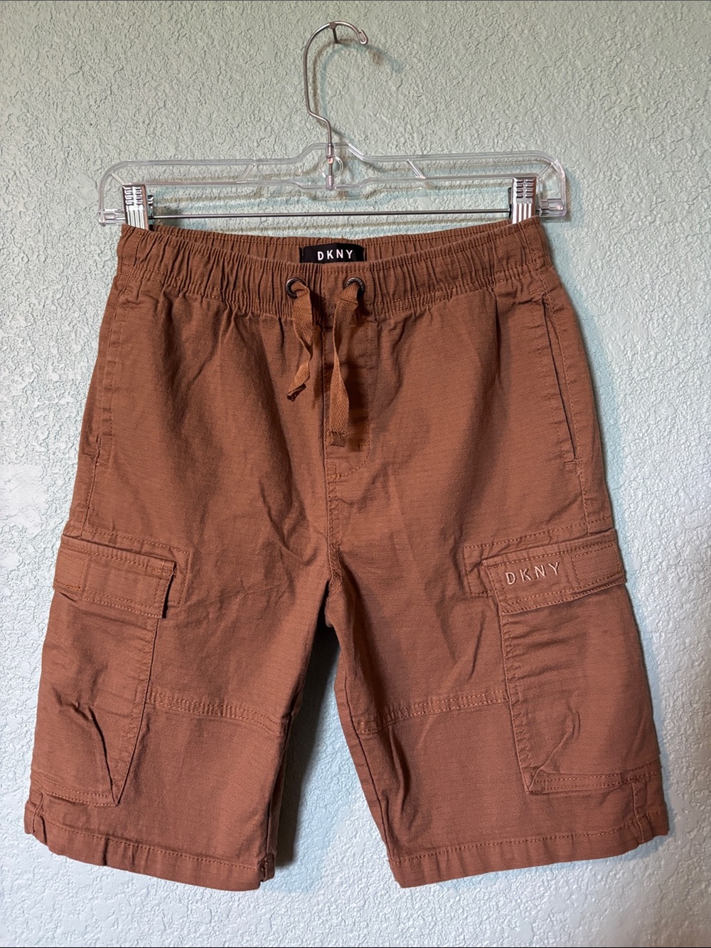 DKNY Boy’s Brown Cargo Shorts Size Medium 10/12 Like New